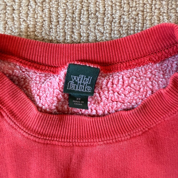 Wild Fable Red Sweatshirt - Picture 2 of 3